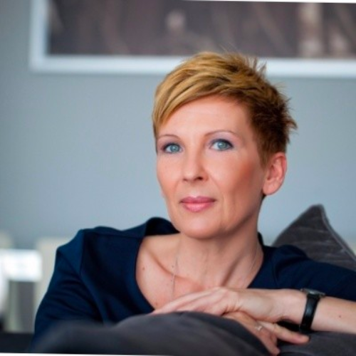 Éliás Nóra