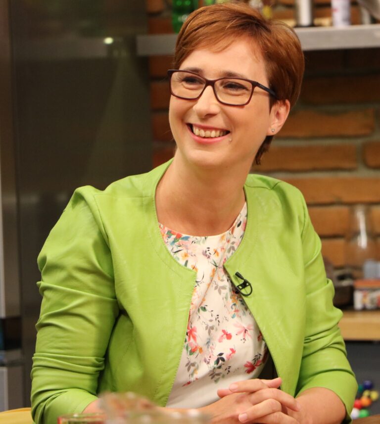 Komócsin Laura