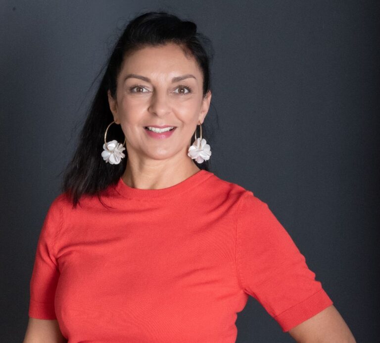 Somossy Eszter