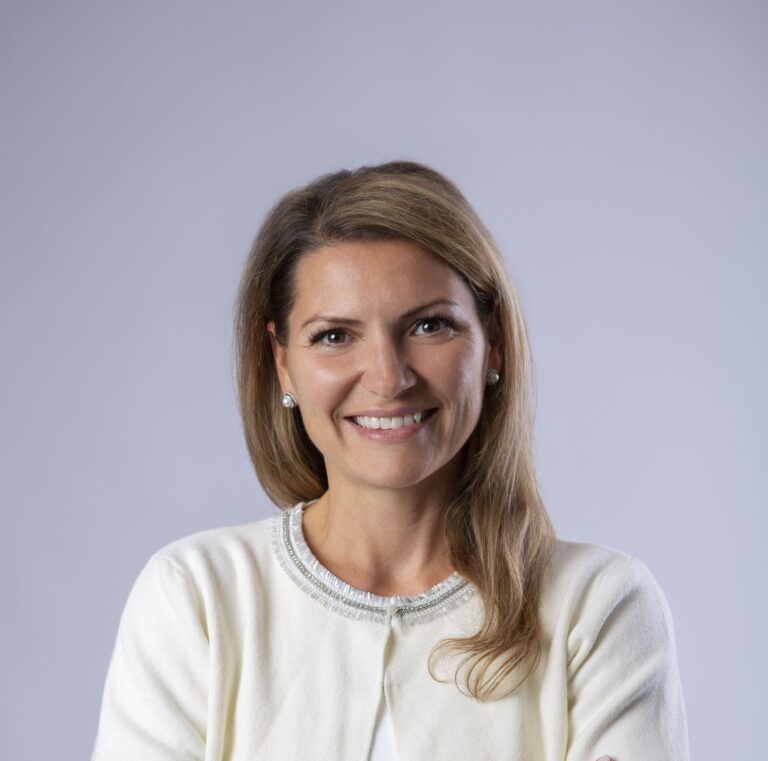 Huszák Nikolett